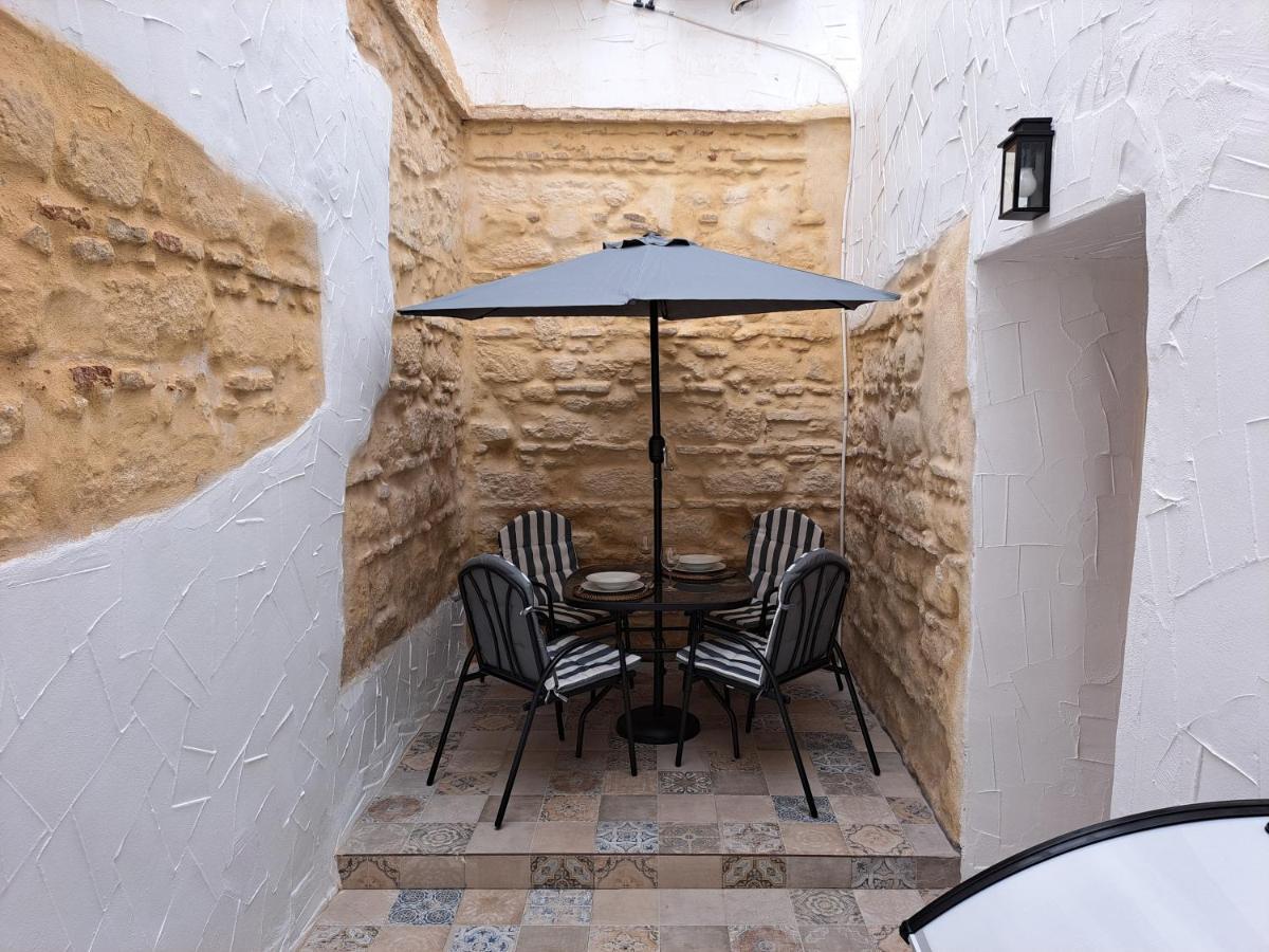 Apartamento La Zarzamora-Patio Privado Apartment เฮเรซ เด ลาฟรอนเตรา ภายนอก รูปภาพ